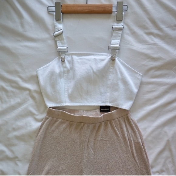 White buckle crop top - Picture 1 of 3